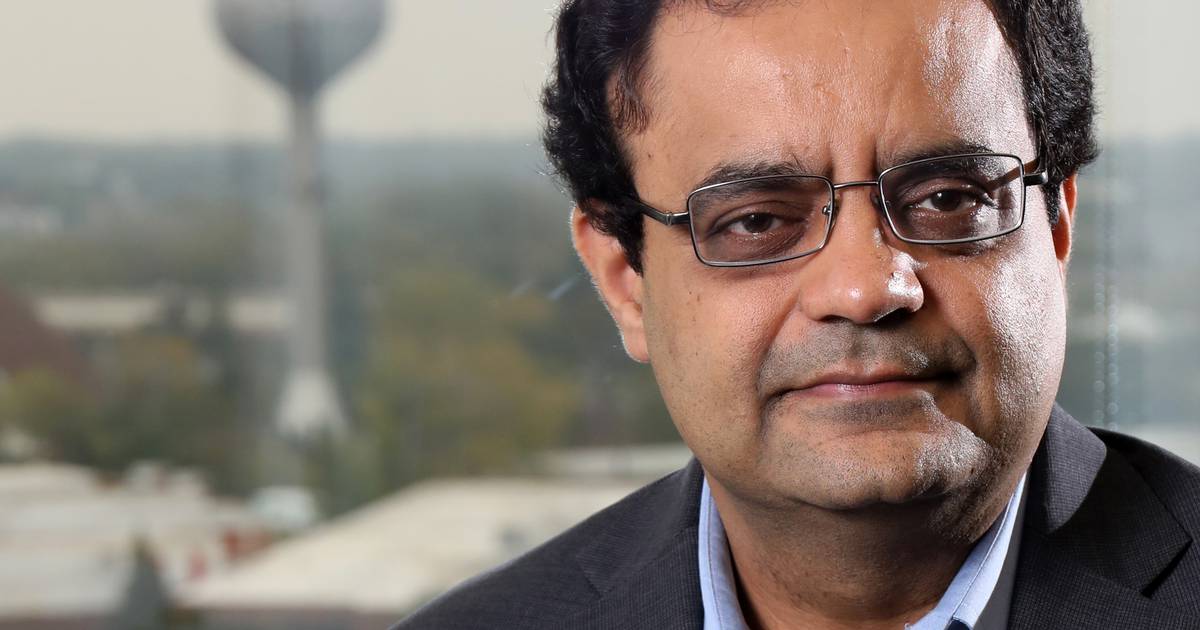 Tech CEO's Tragic Stage Fall Claims Life at Company's Anniversary Celebration