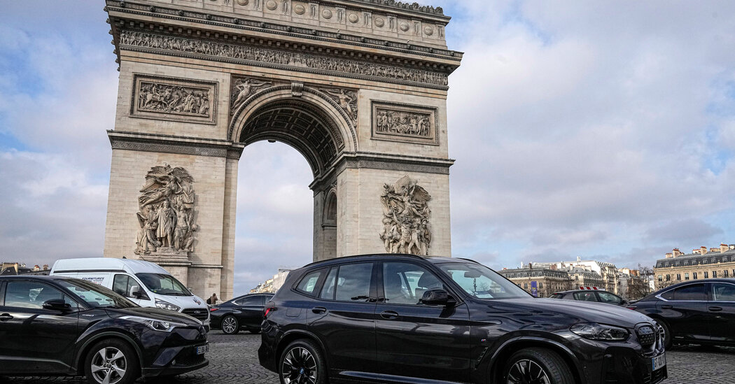 Featured image for Paris Triples Parking Fees for SUVs
