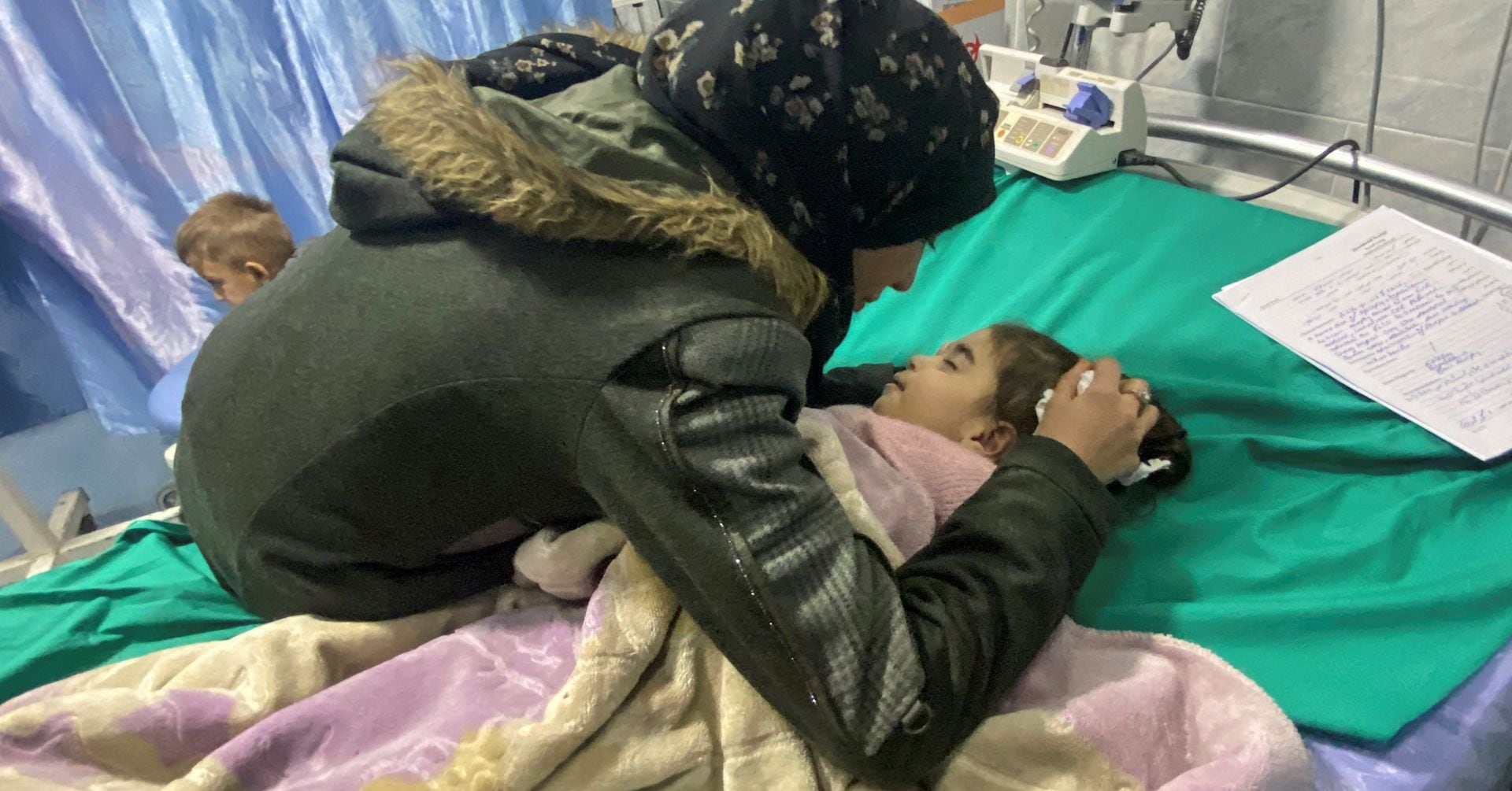 "Gaza's Escalating Hunger Crisis: Emaciated Children Fill Hospitals"