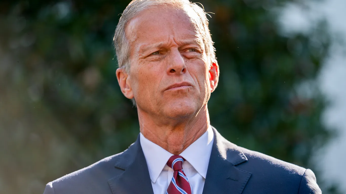 Featured image for Senate Moves Toward Deal to End Record-Long Government Shutdown