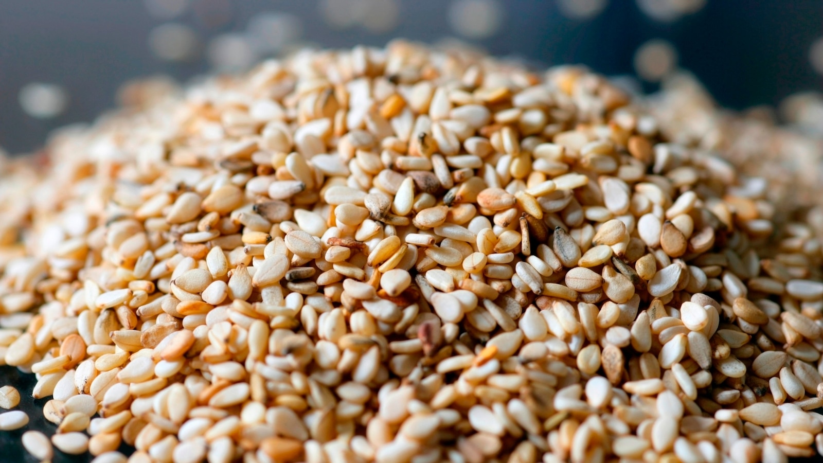 "The Superfood Power of Sesame Seeds: Nutritionist-Approved Health Benefits and Reasons to Add Them to Your Diet"