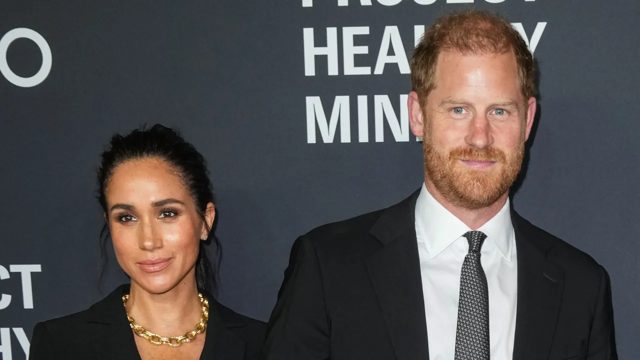 Featured image for Meghan Markle's Fashion Week Highlights: From Balenciaga to Beauty Secrets