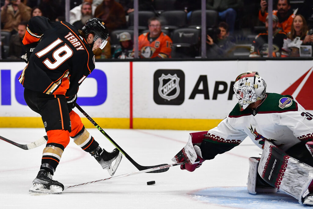 Featured image for Arizona Coyotes Secure Goaltender Connor Ingram with 3-Year Extension