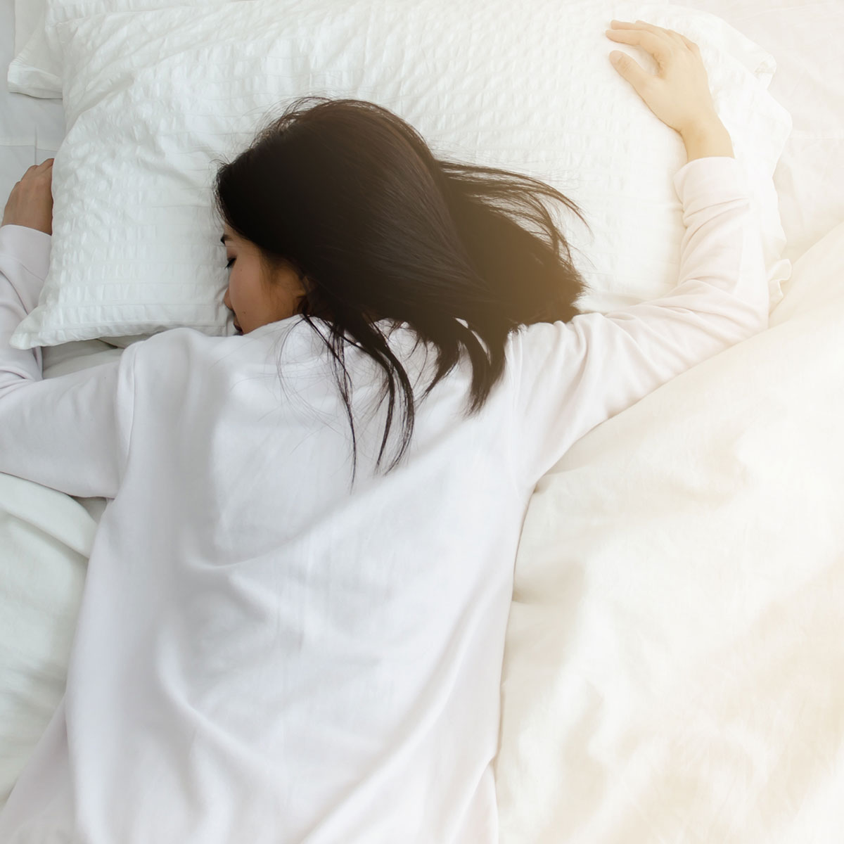 Featured image for Late Night Eating Myths and Dinner Foods to Avoid, According to Nutritionist