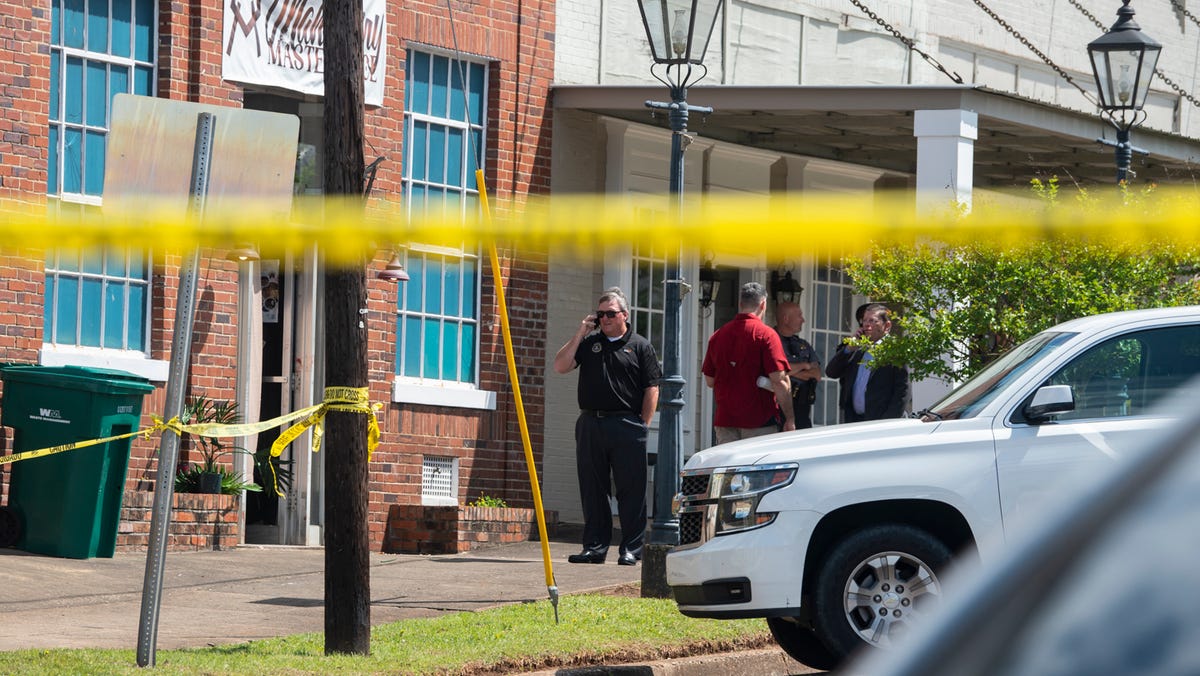 Featured image for Alabama police make multiple arrests in connection to Sweet 16 shooting.