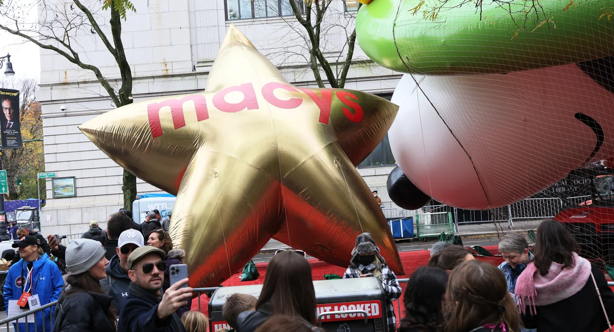 Featured image for "Heightened Security Measures in Place for NYC Thanksgiving Parade Amidst Potential Protests and Global Tensions"