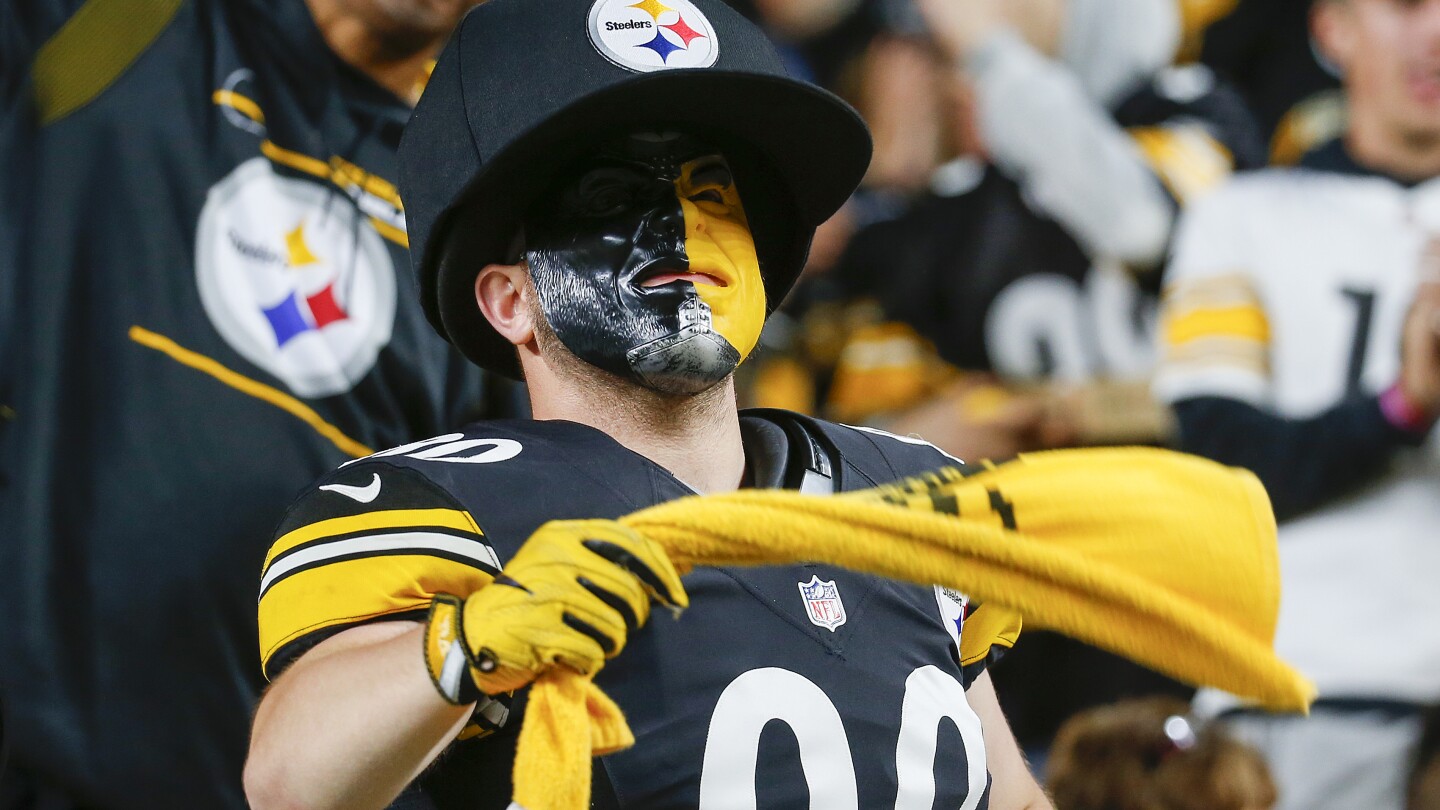 "Expert Picks and Predictions for Week 3 NFL Games"