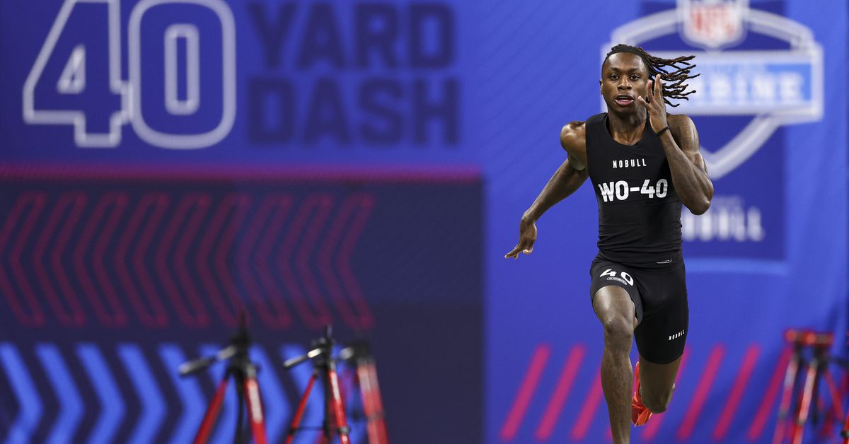 Featured image for "Atlanta Falcons Eyeing Top QB Prospect in 2024 NFL Draft"