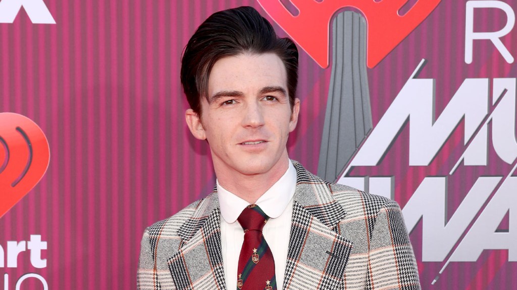 Featured image for "Drake Bell and Other Child Stars Featured in New 'Quiet on Set' Episode"