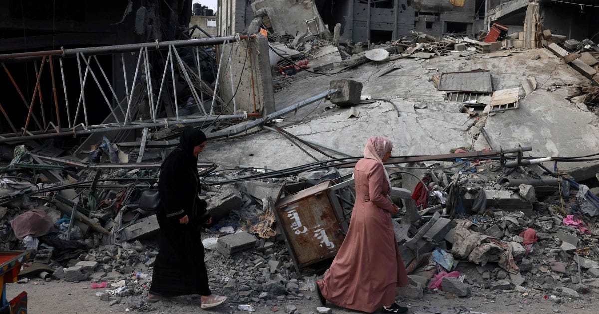 "Unraveling the Chaos: Israel's Fog of War in Gaza and its Unyielding Pursuit of Goals"