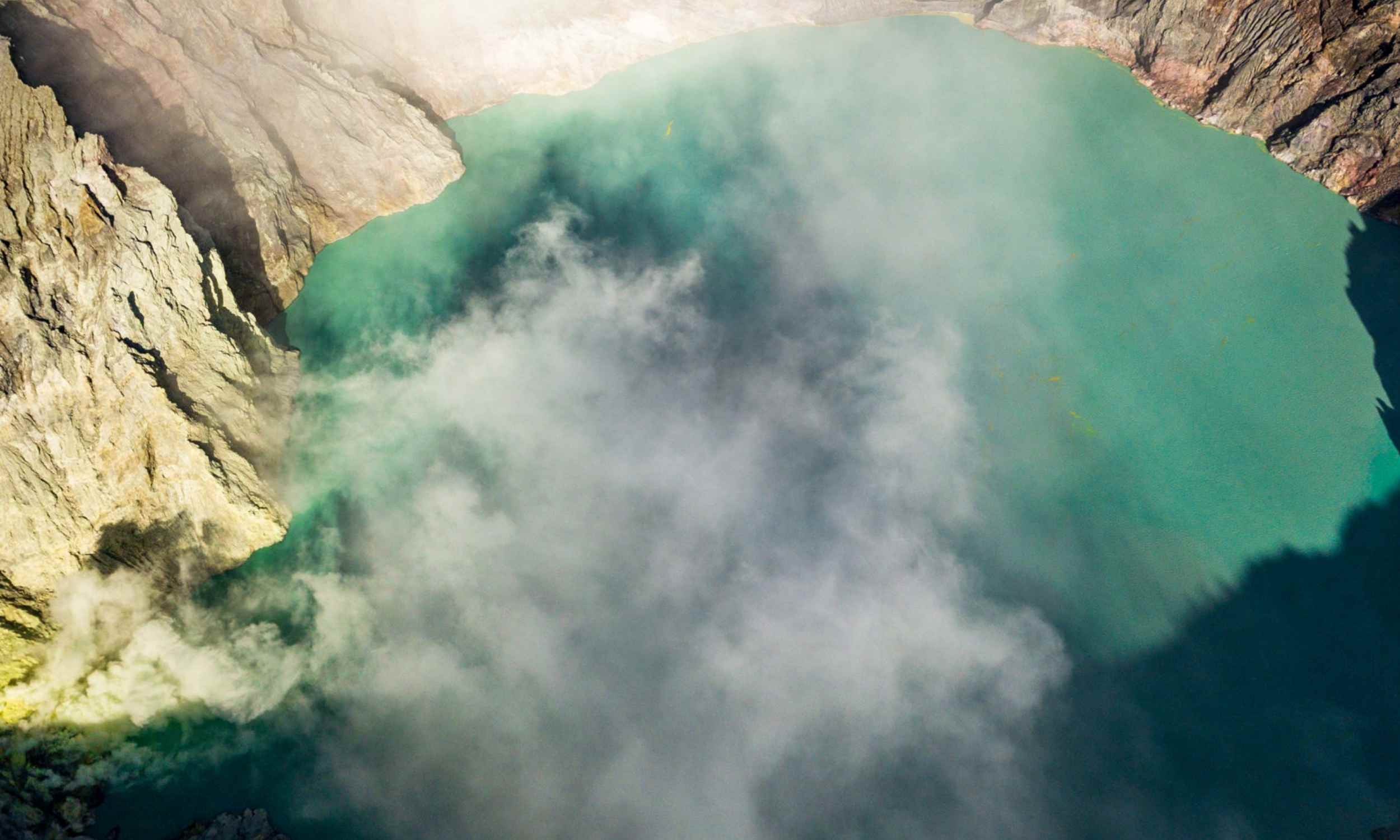 Featured image for Scientists Discover Giant Underground Sponge Supplying Water to Rivers and Cities