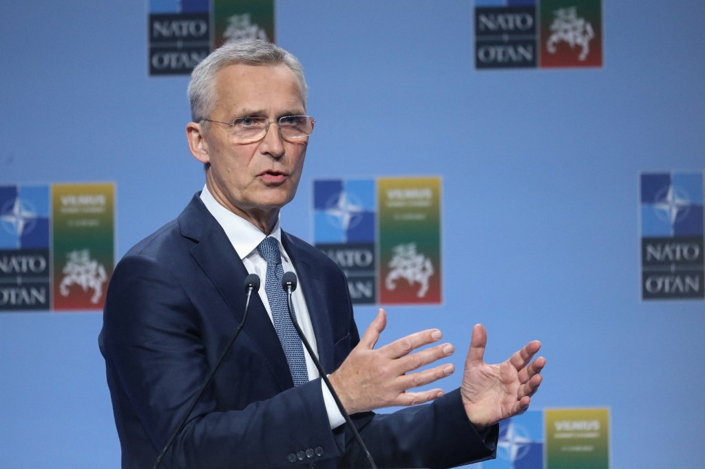 "NATO Chief Warns of Prolonged Conflict, Foresees Ukraine's Eventual Membership"