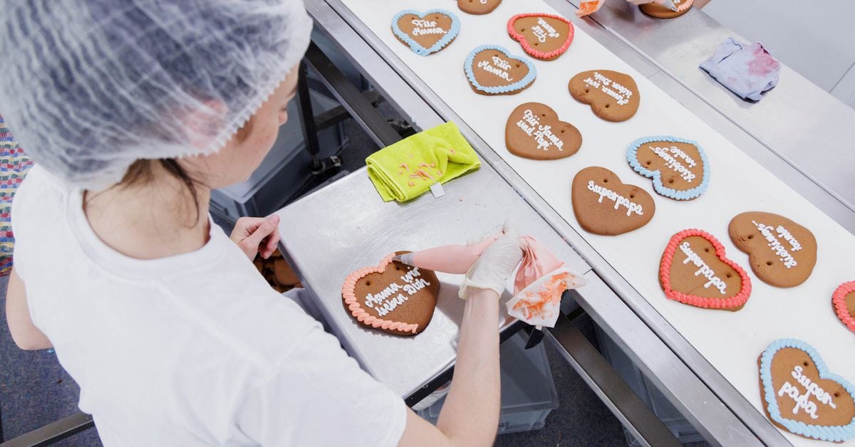 Featured image for "Europe's Struggle to Harness Ukraine's Migration for Economic Growth"