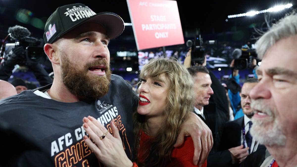 "Taylor Swift and Travis Kelce's Ex Cross Paths at Super Bowl 58"