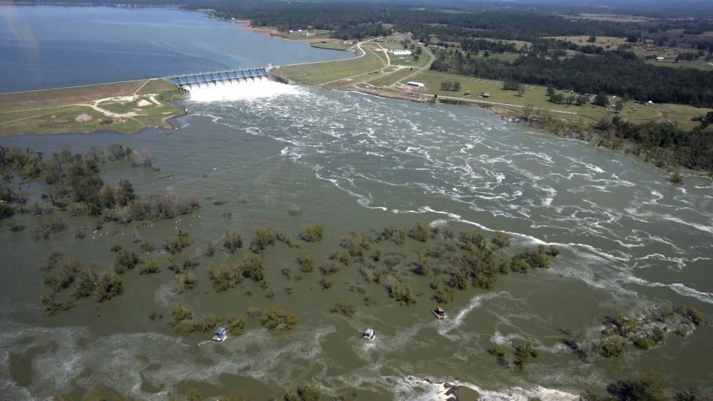 Radar Finds Ground Shifts Under Aging U.S. Dams, Raising Safety Questions