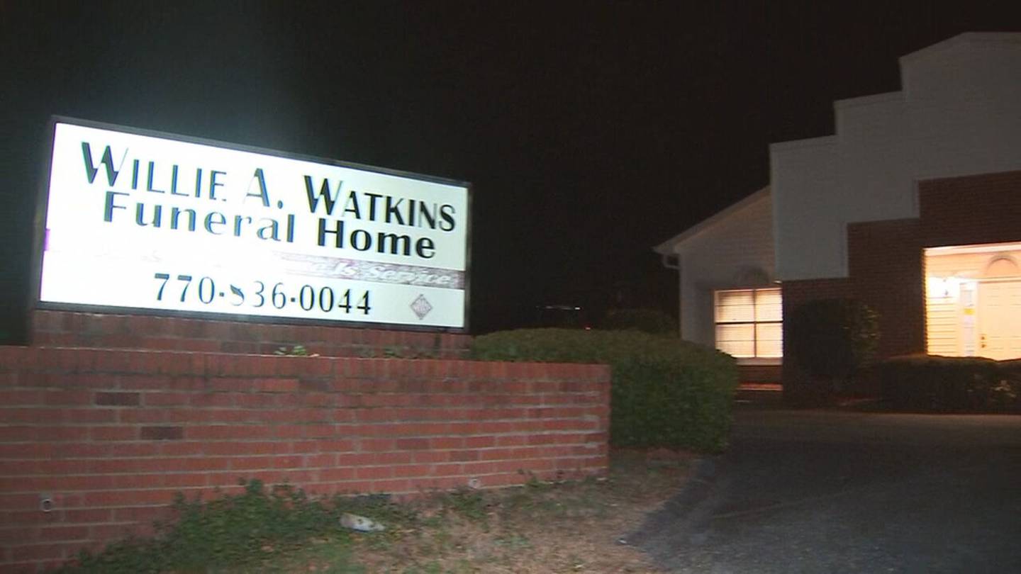 "Medical Examiner Rules Infant's Decapitation During Birth a Homicide at Georgia Hospital"