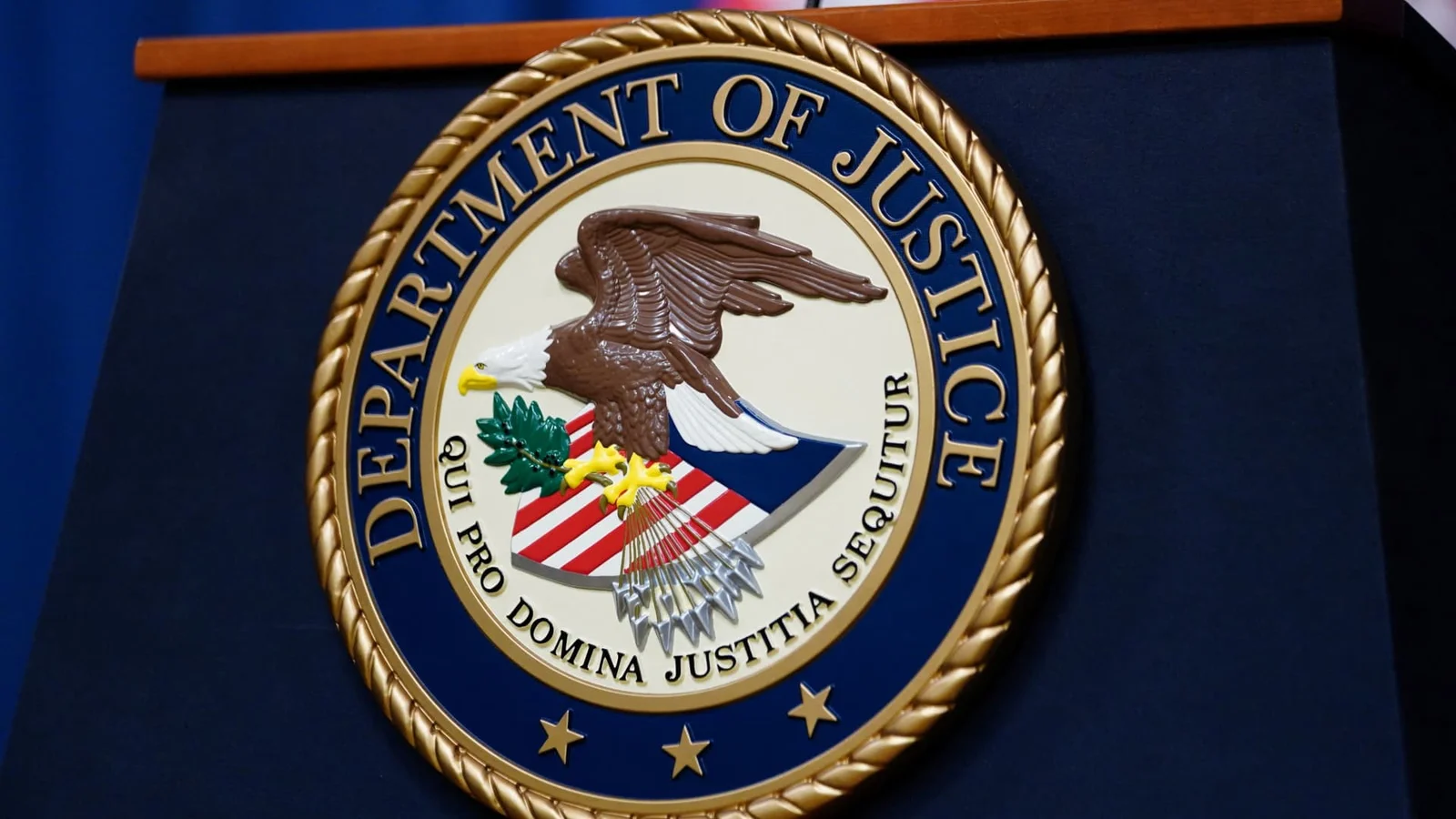 US Authorities Charge Two Men in $200M Water Vending Machine Ponzi Scheme