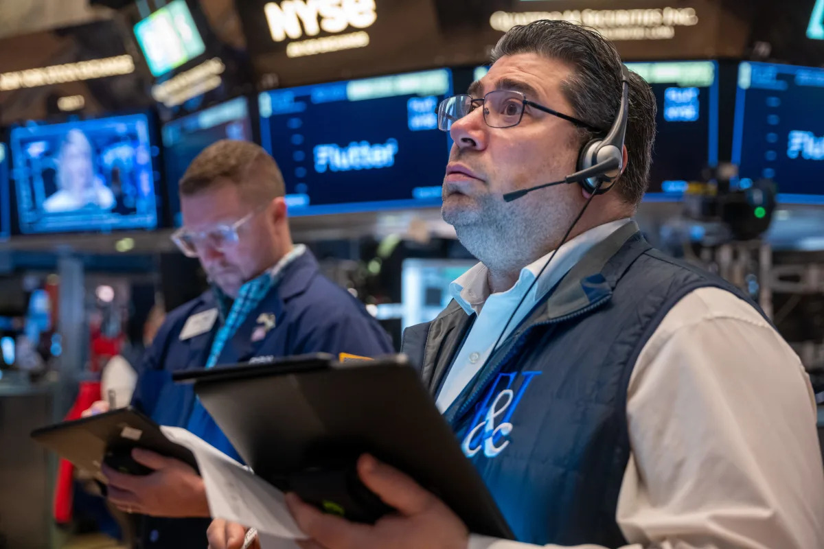 "US Futures Stable as Wholesale Inflation Falls Short of Expectations"