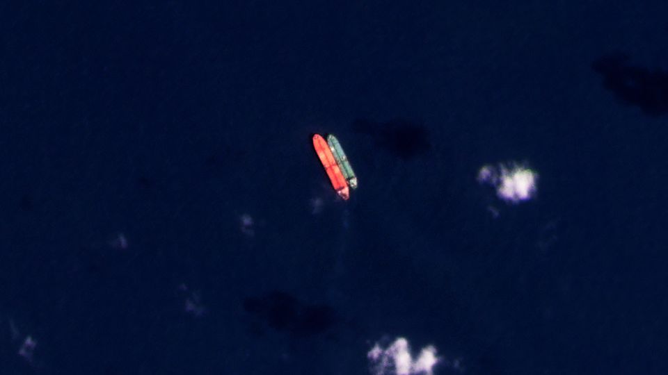 US Seizes Alleged Iranian Oil Shipment Bound for China