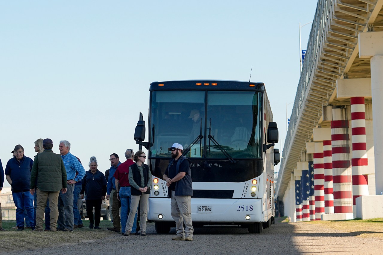 Featured image for "Far-Right 'God's Army' Convoy Heads to Texas Border to Address Migrant Crisis"