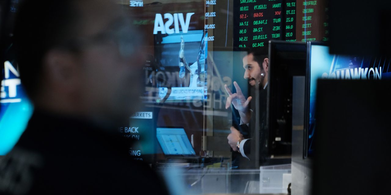 Investors Turn to Big Tech as Bank Woes Persist on Wall Street