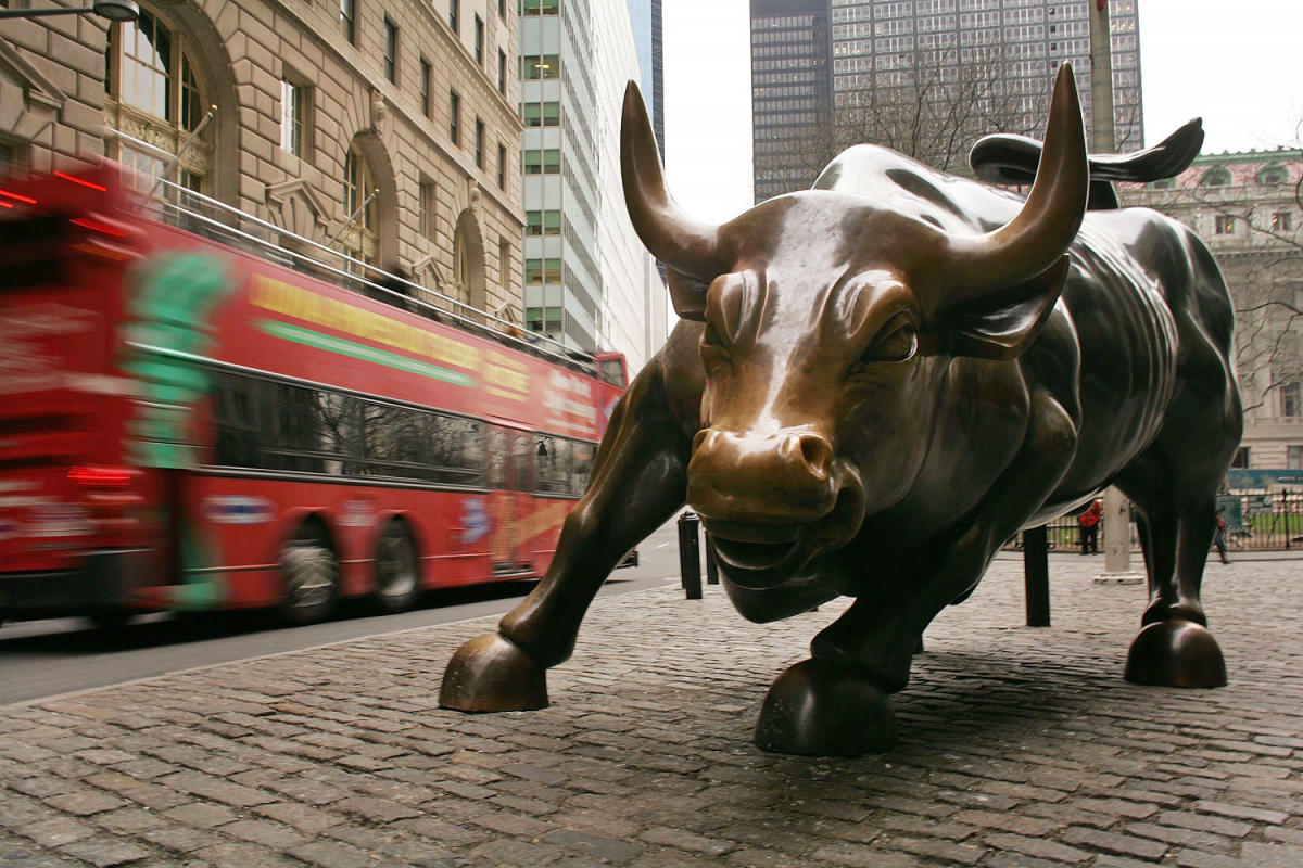 Featured image for "2024 Presidents Day Stock Market Hours: Open or Closed?"