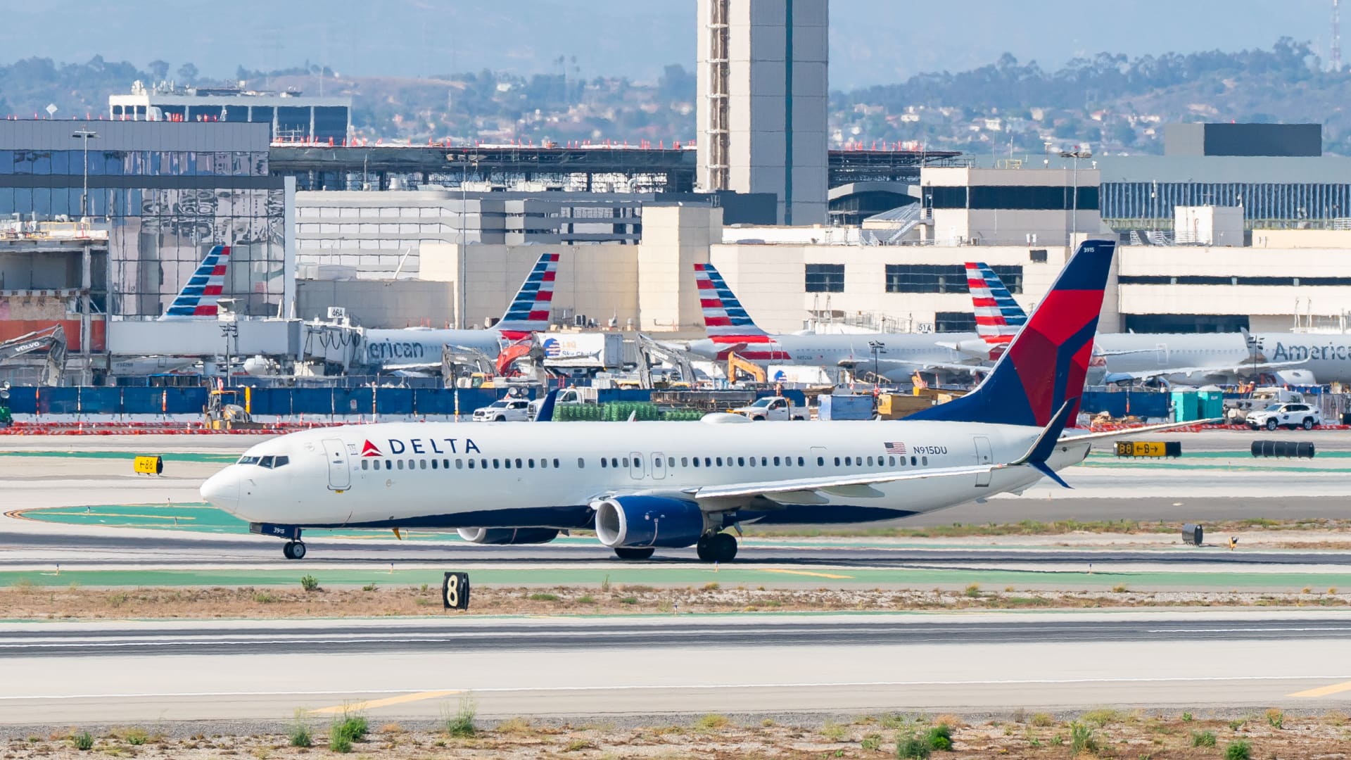 Featured image for Wall Street's Latest Stock Market Buzz: Overbought Delta and Tech Stocks Driven by A.I.