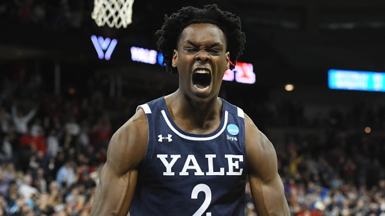 "March Madness 2024: NCAA Tournament First Round Upsets and Triumphs"