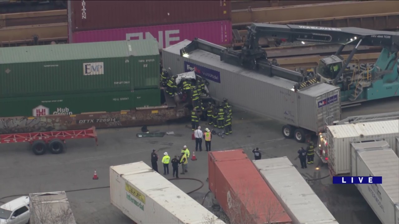 Featured image for Fatal Crash: Freight Train Collides with Truck on Chicago's South Side