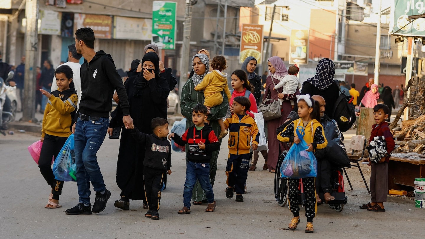 "Truce in Israel-Gaza Conflict: Aid Enters Gaza as Captives are Released"