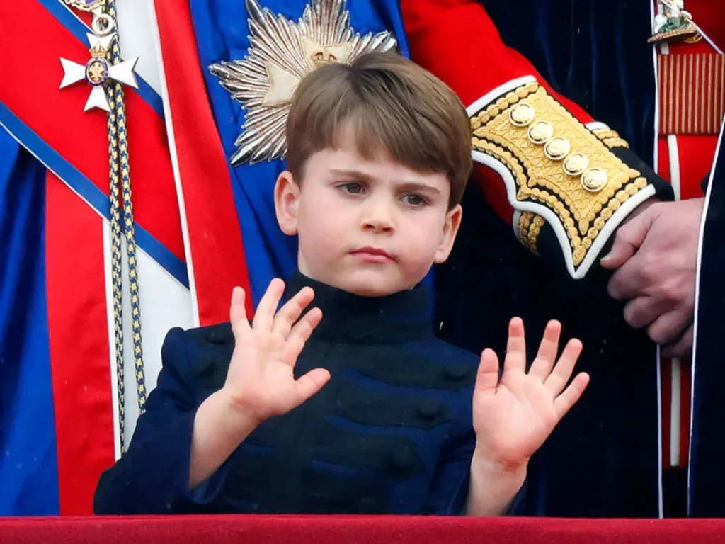 Royal Family Drama at King Charles' Coronation: Prince Louis Unimpressed, William Breaks Protocol, and Harry Avoids Interaction.