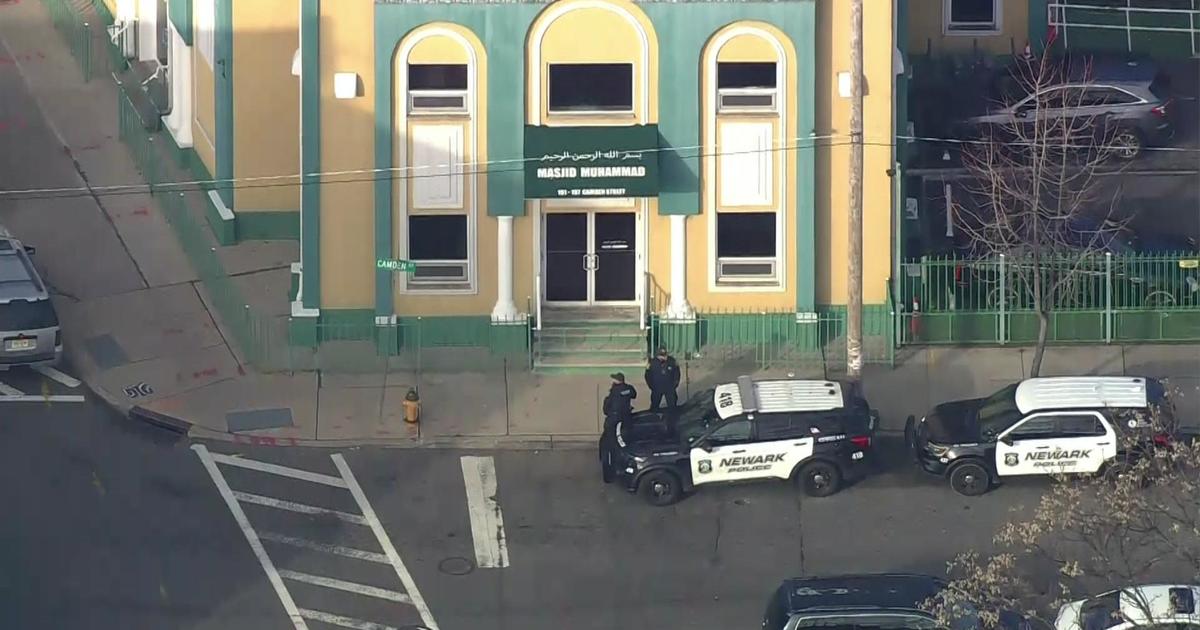 Featured image for "Imam Hassan Sharif Tragically Killed in Shooting Outside Newark, NJ Mosque"