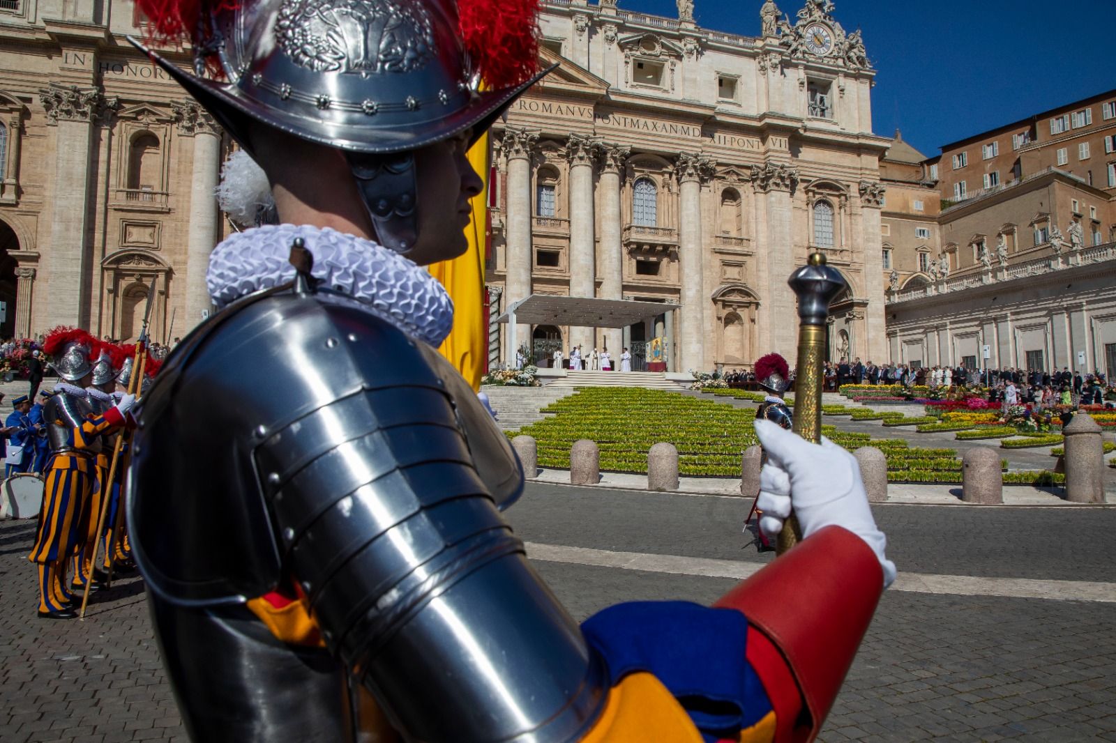 Featured image for Pope Francis' Easter 2023: Mass, Message, and Blessing.