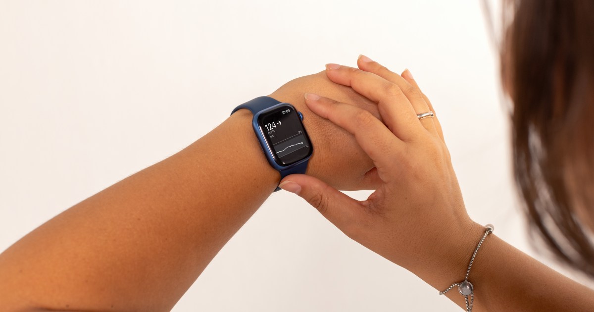 Featured image for Apple Watch Now Monitors Blood Sugar in Real-Time with Dexcom G7