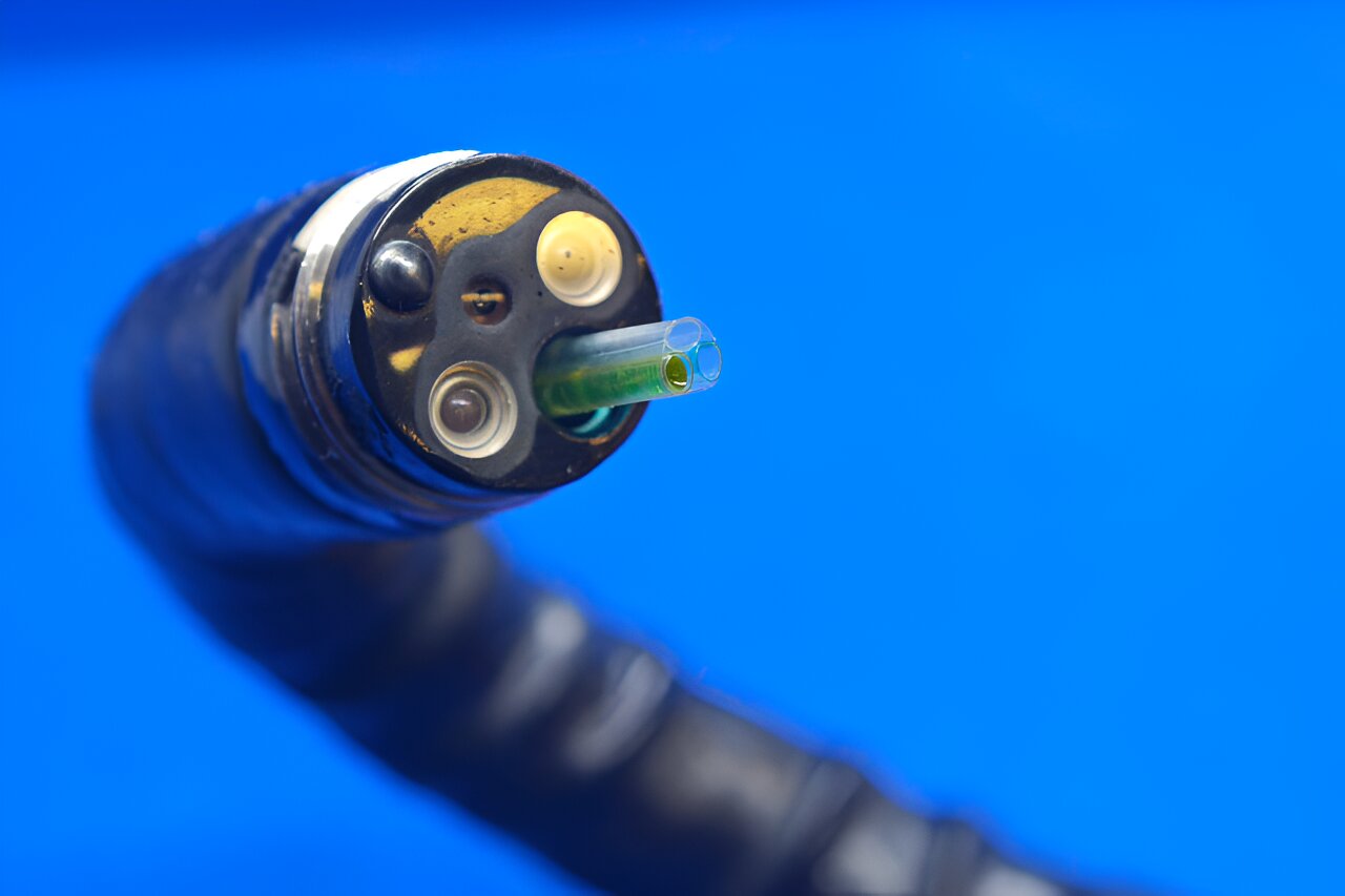 Featured image for "Sprayable Gel: Simplifying and Safeguarding Minimally Invasive Surgeries"