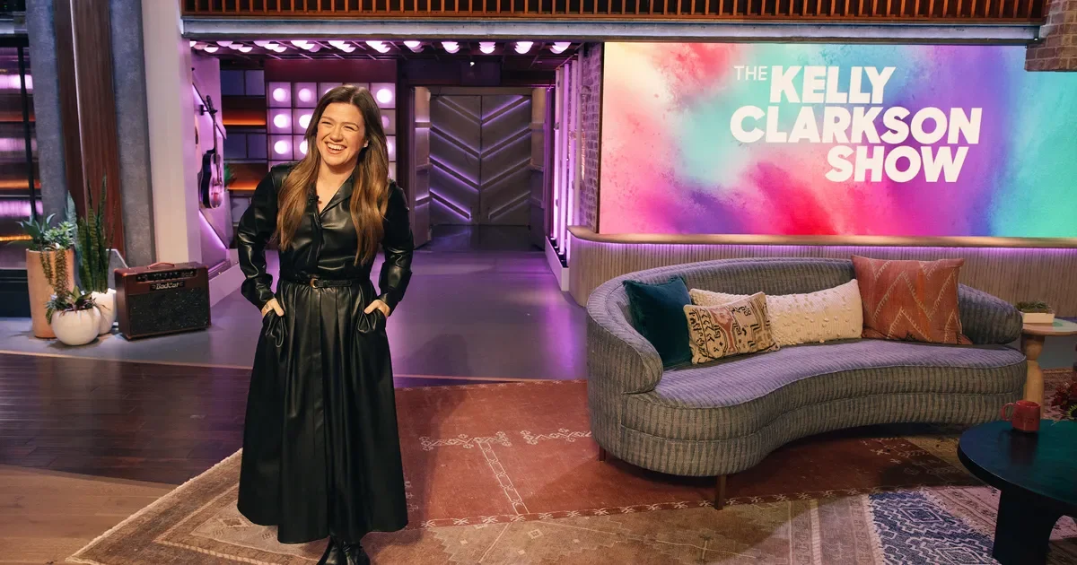Kelly Clarkson Steps Away From Daytime Show to Focus on Family