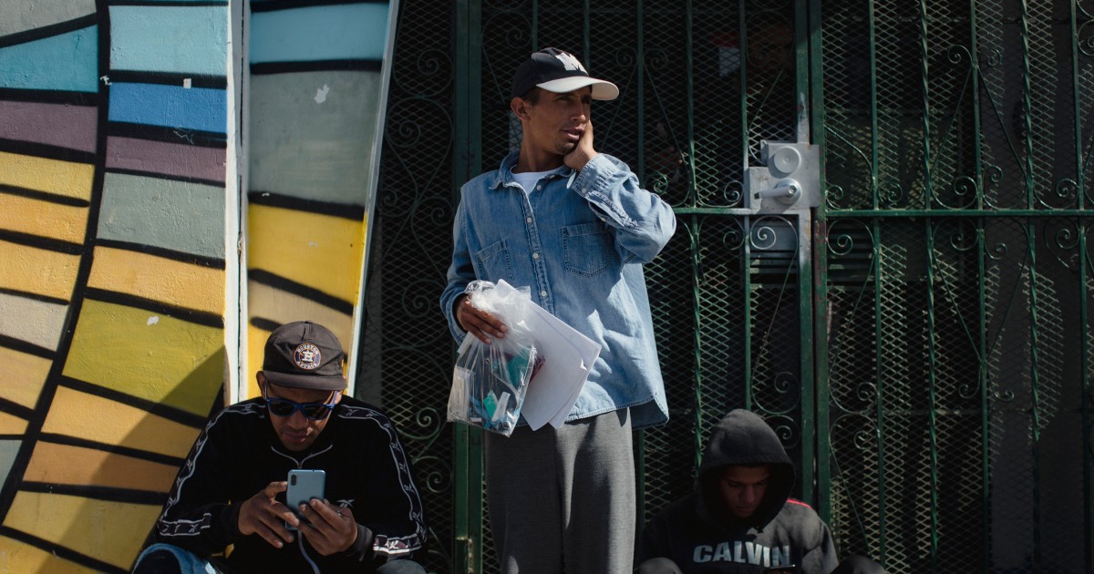 El Paso overwhelmed by surge of migrants as Title 42 ends.