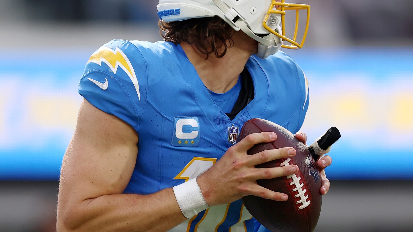 Justin Herbert Plays Through Fractured Finger, Leads Chargers to Victory