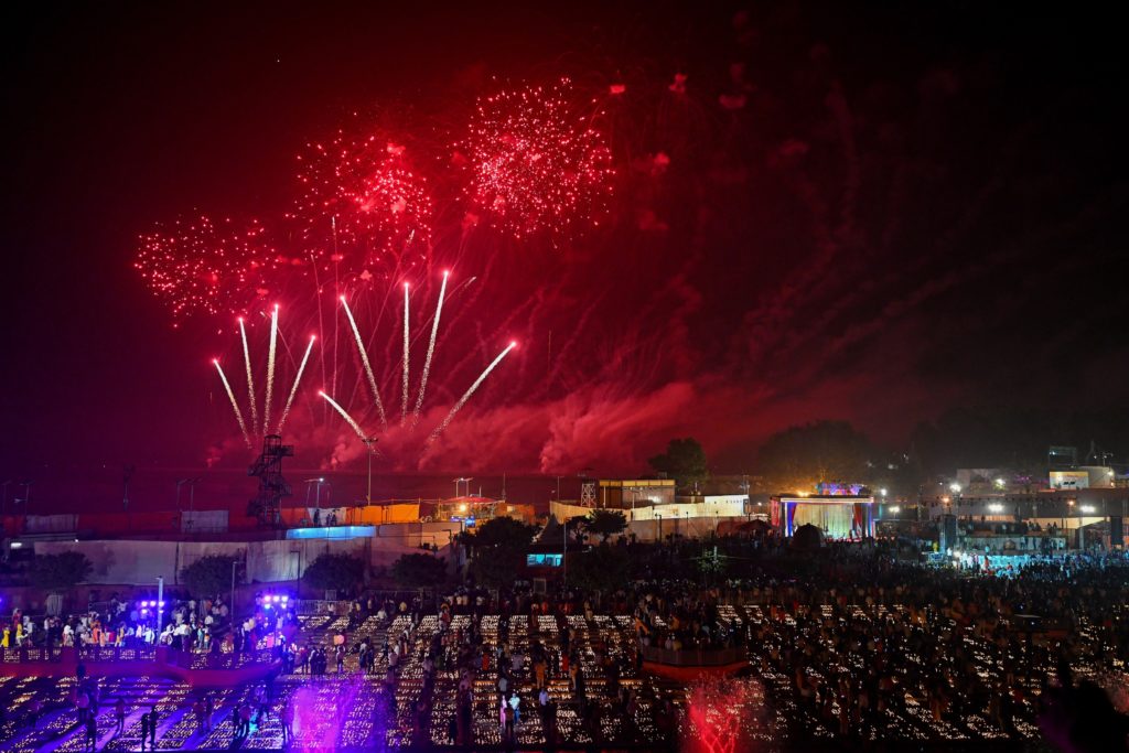 Featured image for Record-breaking Diwali celebrations in India overshadowed by air quality concerns