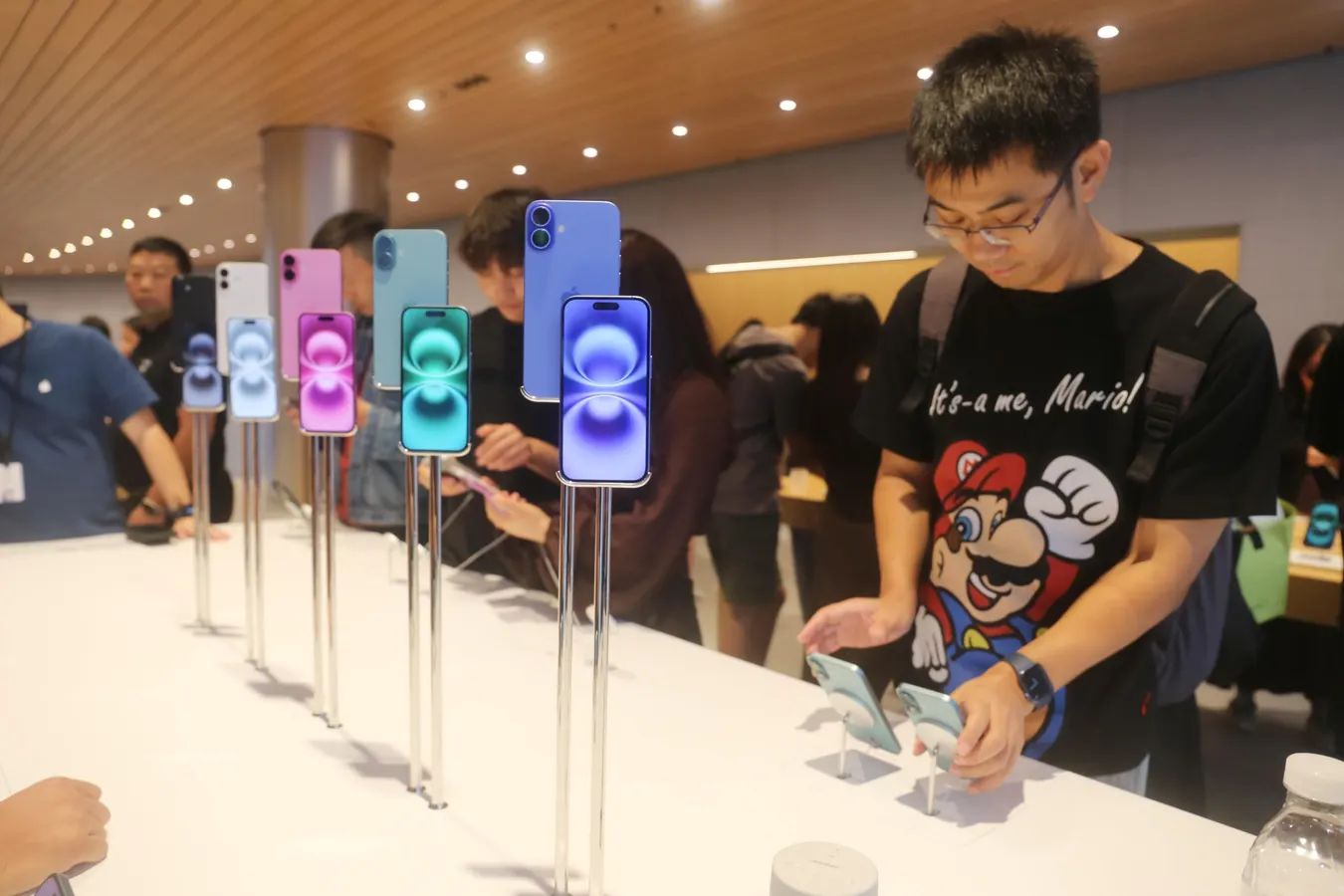 Featured image for iPhone 17 Air Rumors: Design Leaks and Market Challenges