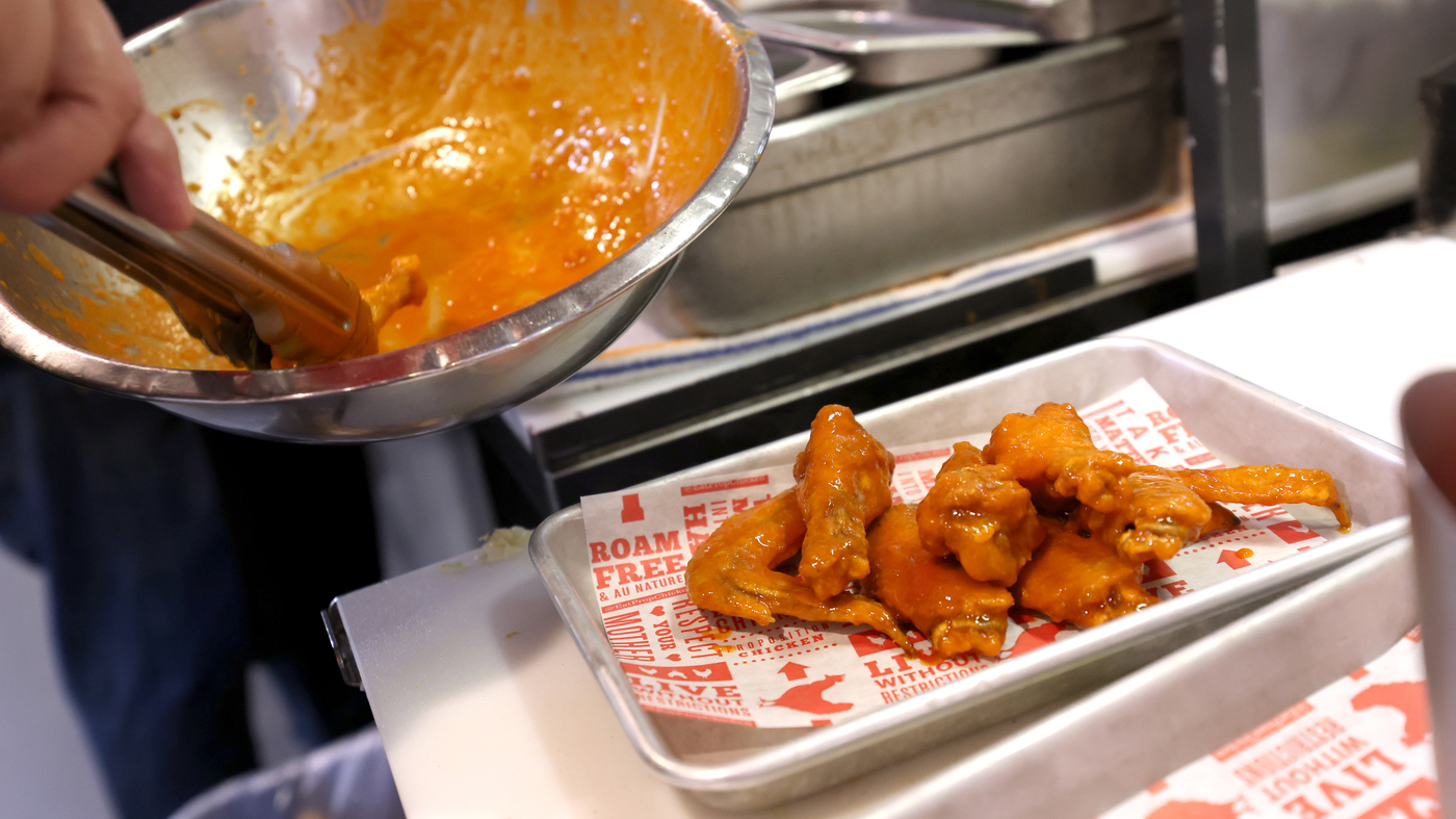 Featured image for "Super Bowl Spending Trends: Food Prices, Snacks, and Grocer Opportunities"