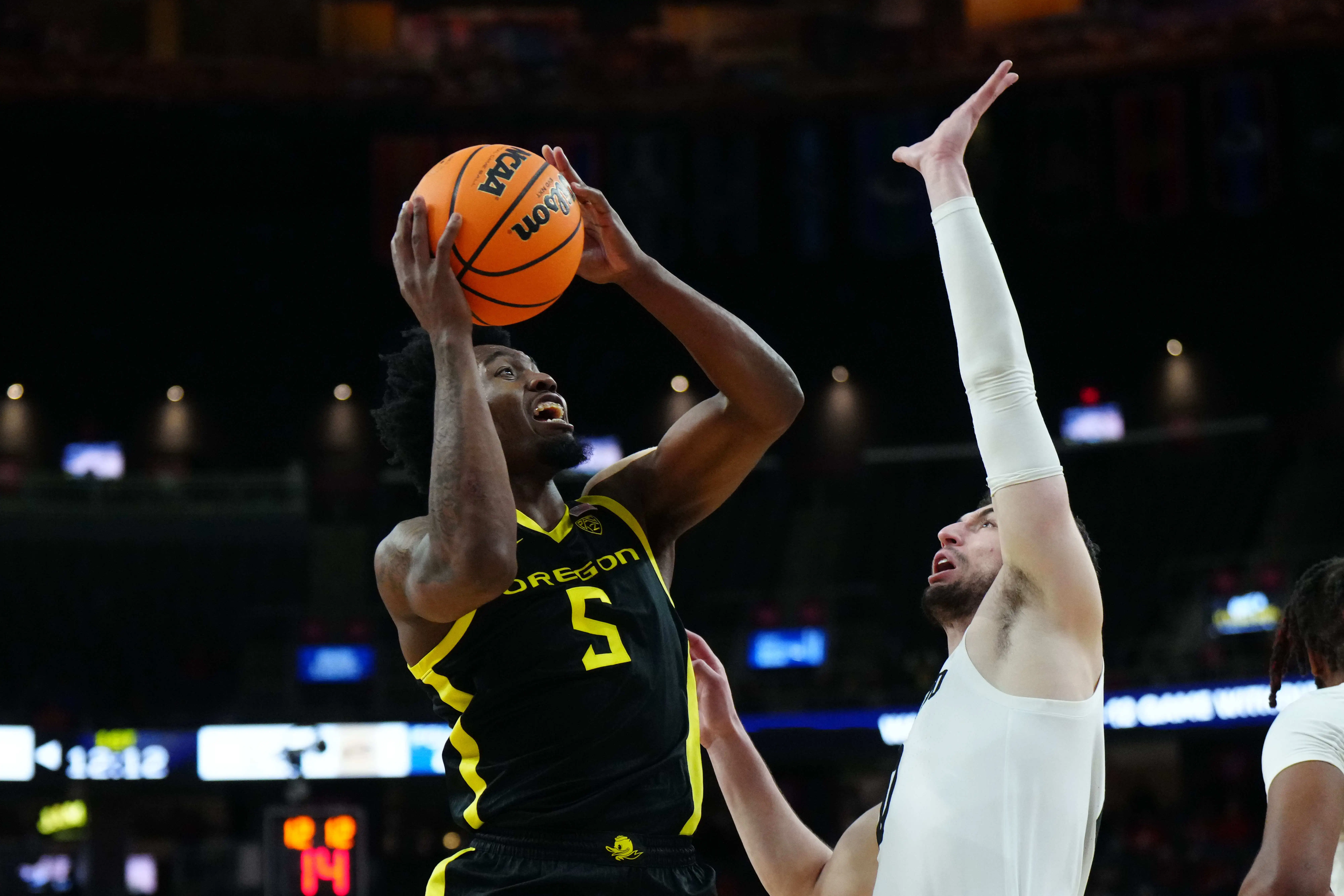 "2024 March Madness: Expert Picks, Upsets, and Bracket Projections"