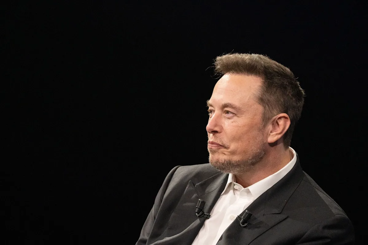 Elon Musk Urges Elimination of Consumer Financial Protection Bureau