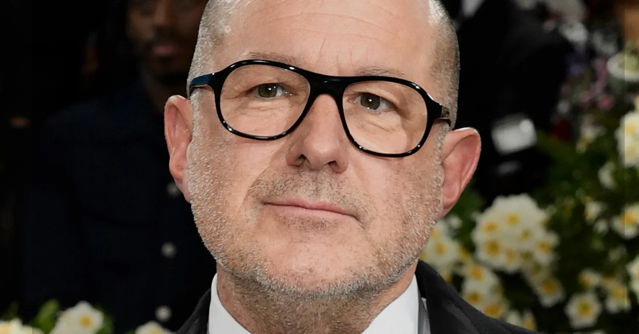 Featured image for Jony Ive and OpenAI's New Device Faces Development Challenges