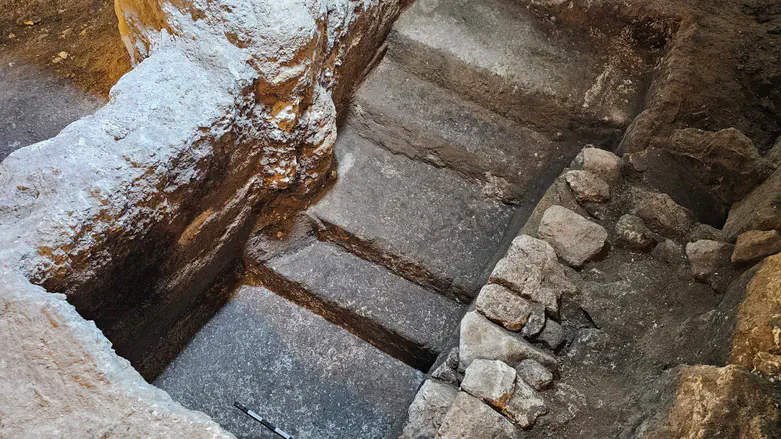 Featured image for Ancient Mikveh from Second Temple Period Discovered Beneath Western Wall