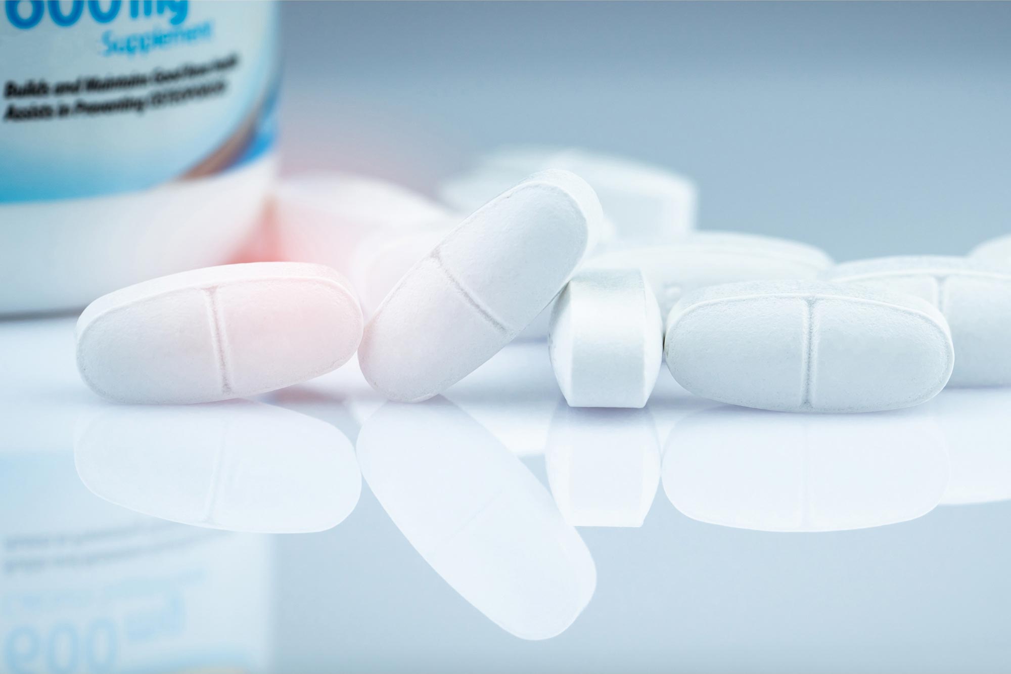 Featured image for Calcium Supplements Not Linked to Dementia Risk in Older Women