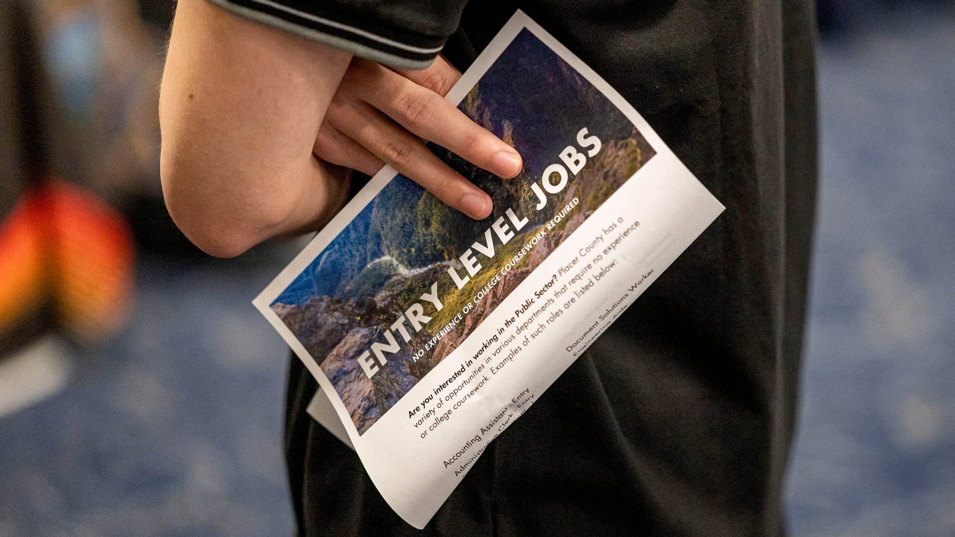 US Job Growth Slows to 73,000 in July, Unemployment at 4.2%