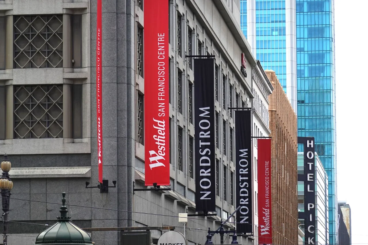 Downtown SF mall closures signal nationwide trend.