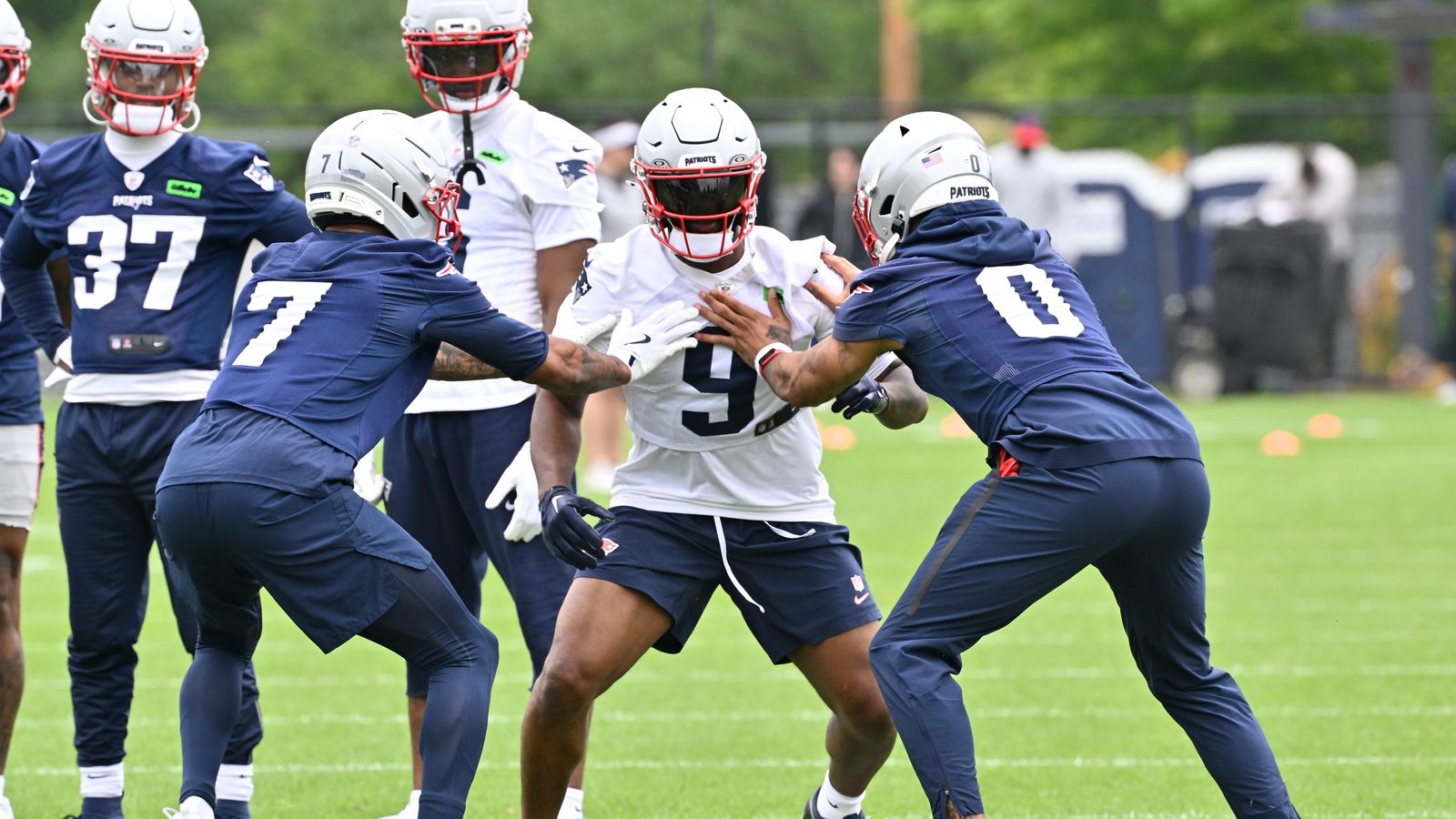 Featured image for Patriots Make Key Progress and Big Moves Ahead of Steelers Game