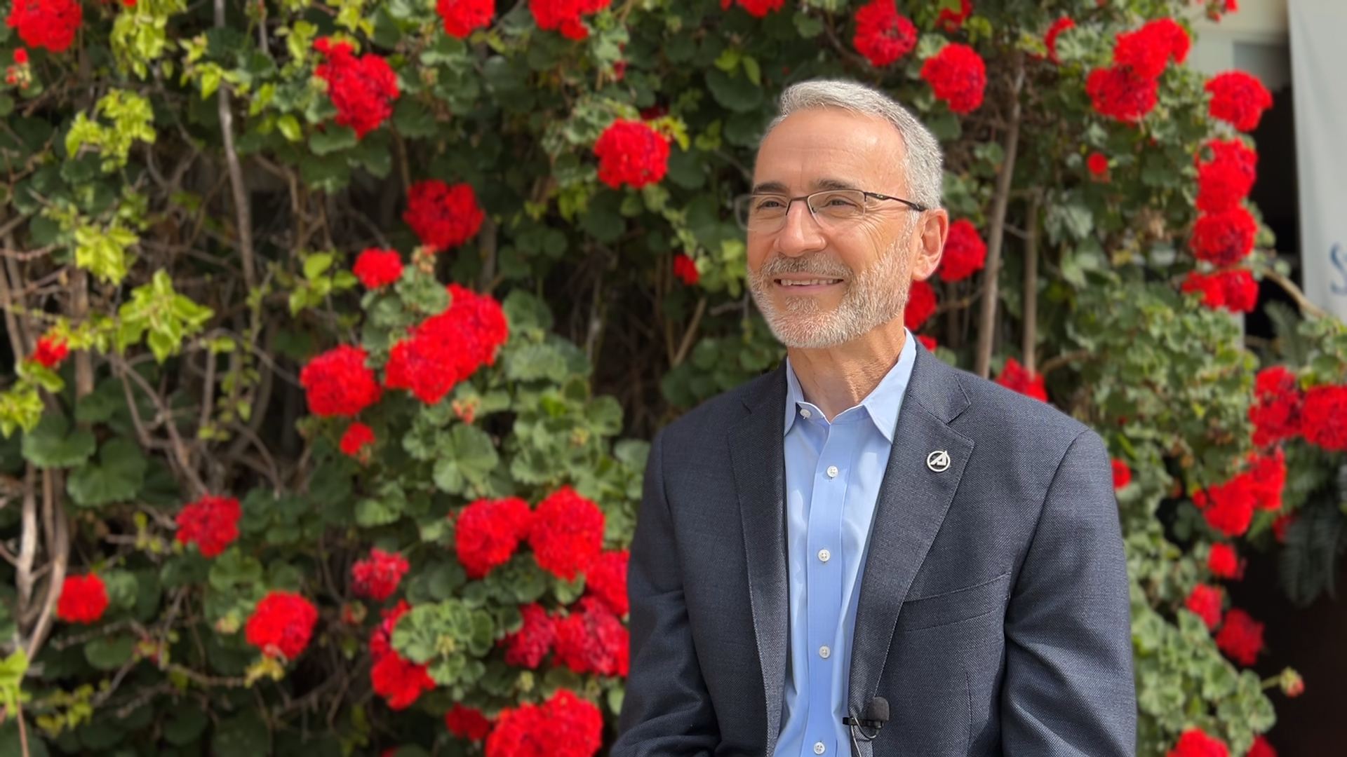 Aerospace Corp. CEO predicts AI-controlled 'hyper-intelligence' satellite swarm.
